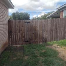 High-Quality-Fence-Cleaning-Staining-in-Schertz-Tx 2